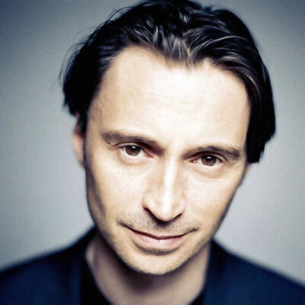 Robert Carlyle